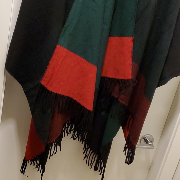 Reversible poncho - Picture 2 of 6